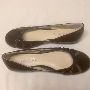Ladies flats